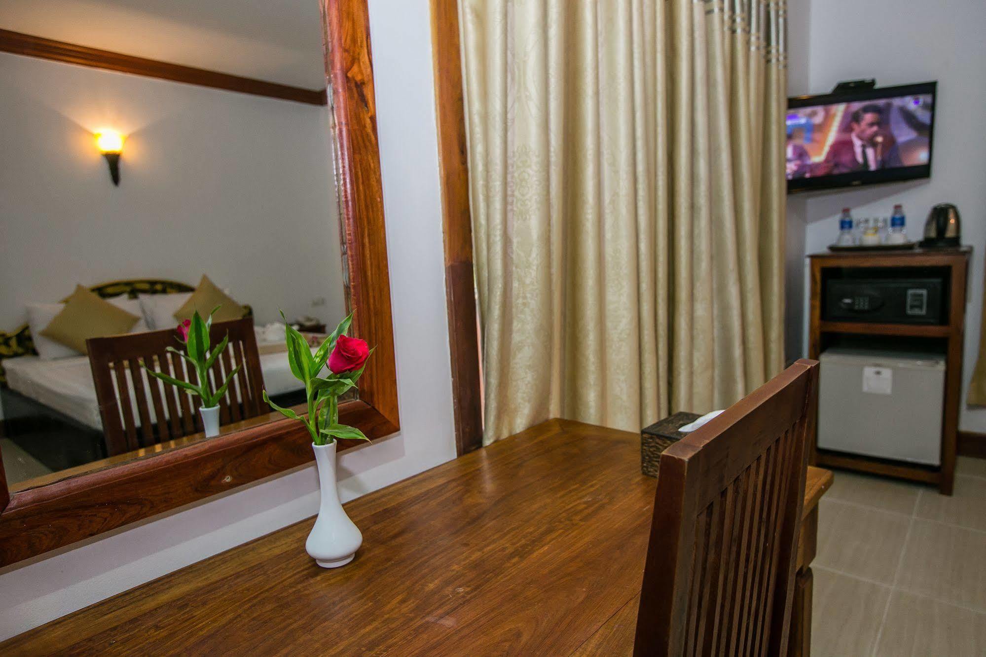 Kingfisher Angkor Hotel Ciudad de Siem Riep Exterior foto