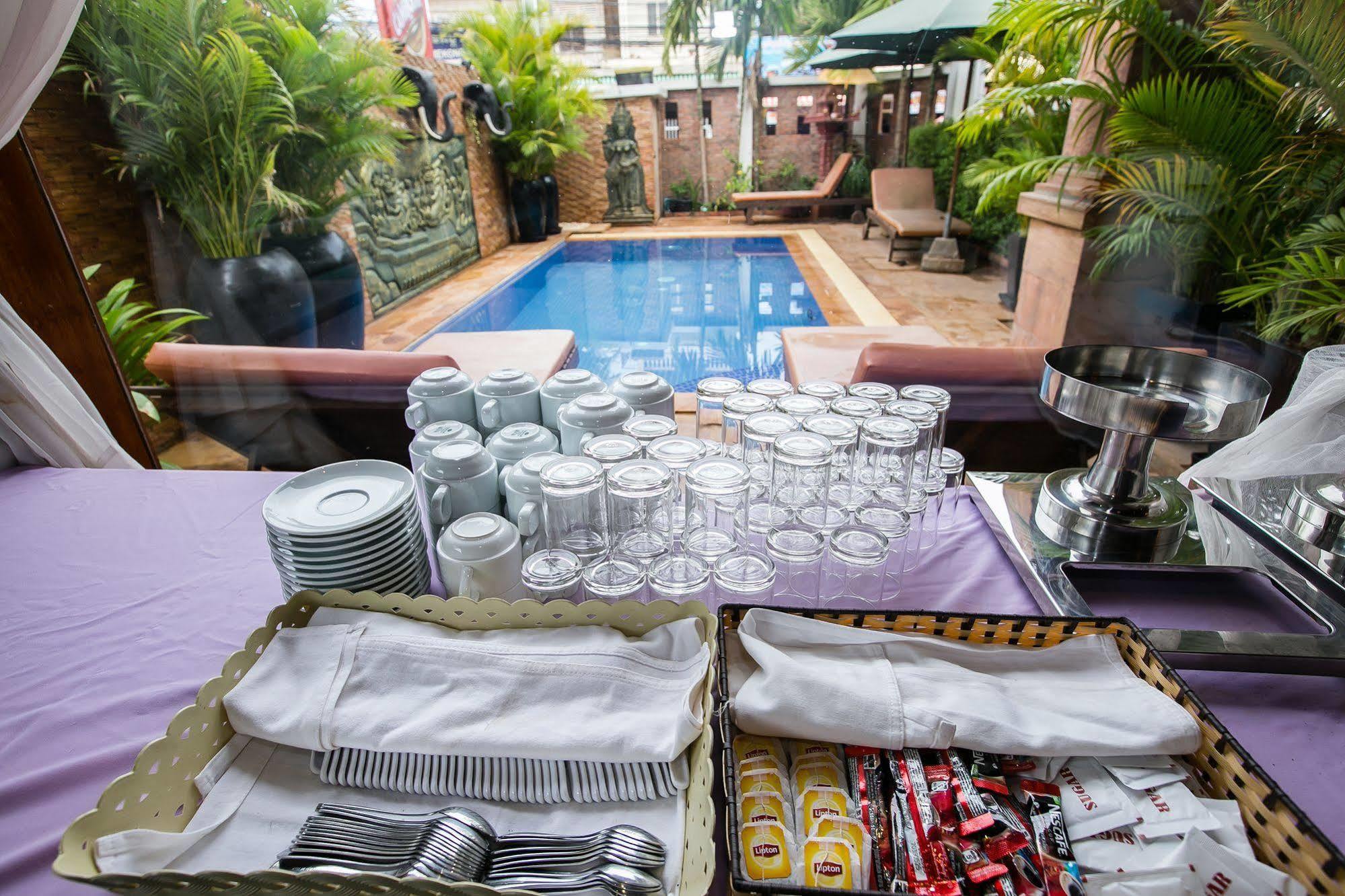 Kingfisher Angkor Hotel Ciudad de Siem Riep Exterior foto