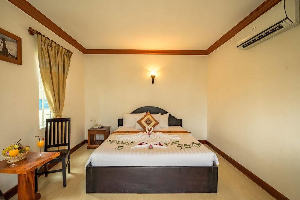 Kingfisher Angkor Hotel Ciudad de Siem Riep Exterior foto