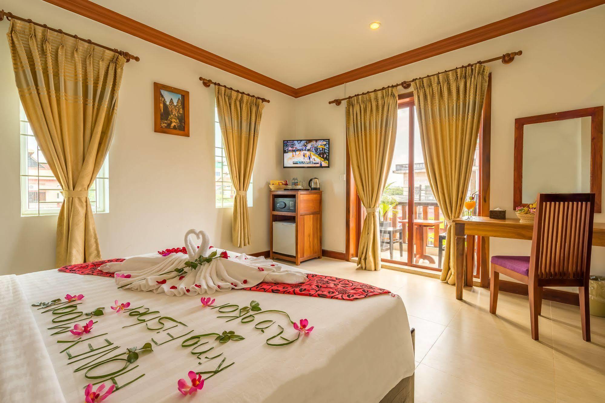 Kingfisher Angkor Hotel Ciudad de Siem Riep Exterior foto