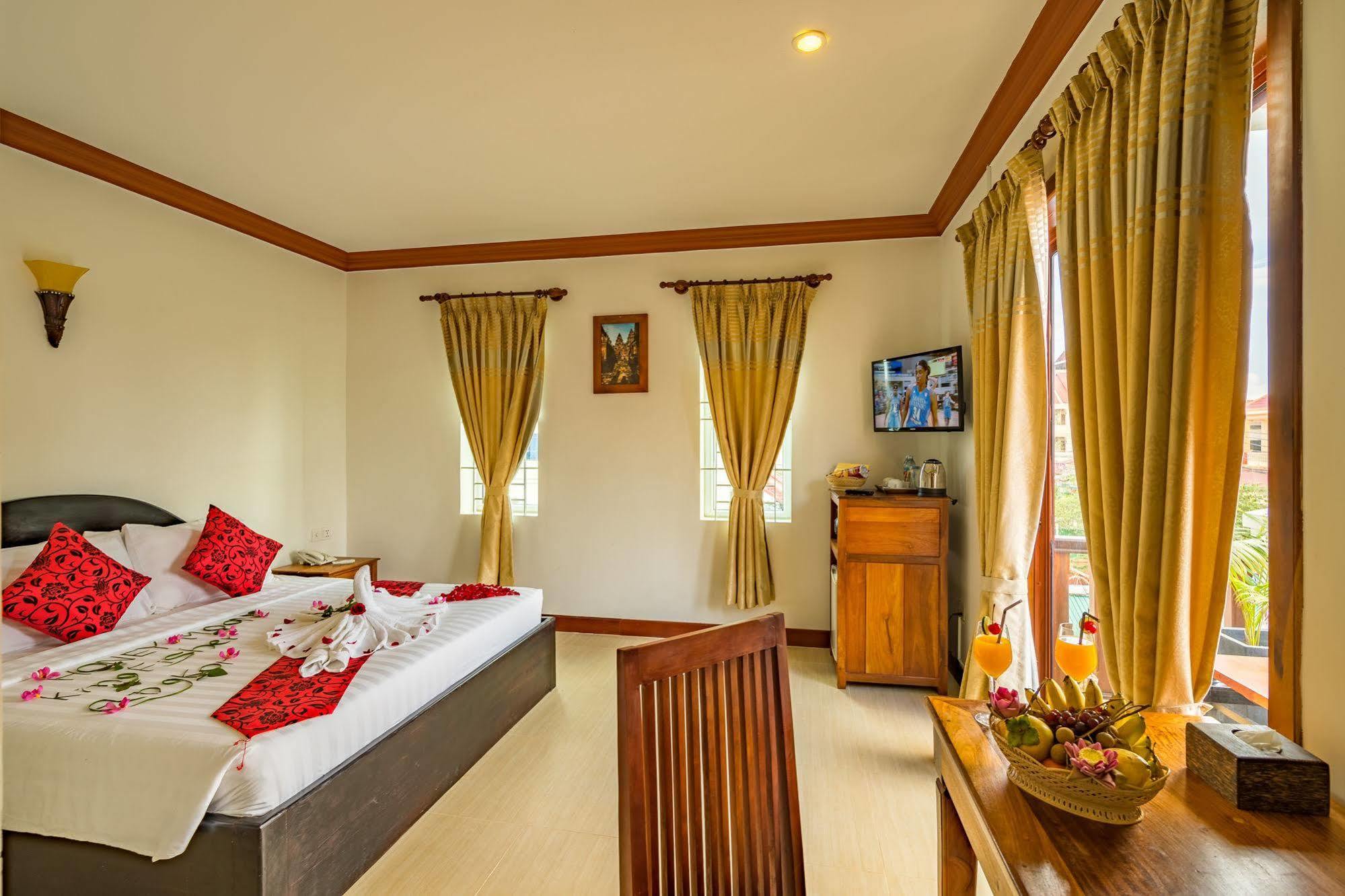 Kingfisher Angkor Hotel Ciudad de Siem Riep Exterior foto
